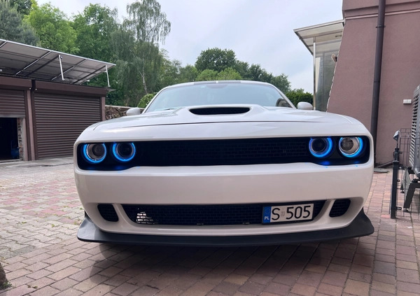 Dodge Challenger cena 130999 przebieg: 76000, rok produkcji 2016 z Szprotawa małe 254